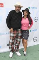 los angeles 2 mei - george lopez, alysha del valle op het 15e jaarlijkse golftoernooi van de george lopez foundation op de golfbaan aan het meer op 2 mei 2022 in burbank, ca foto