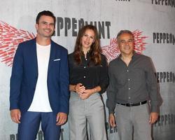 los angeles 17 aug - juan pablo raba, jennifer garner, john ortiz bij de foto-oproep voor stx films pepermunt in het vier seizoenen hotel op 17 augustus 2018 in beverly hills, ca foto