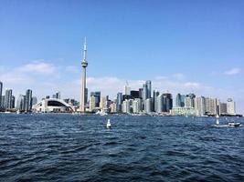 uitzicht op toronto vanaf de zee bij de luchthaven foto