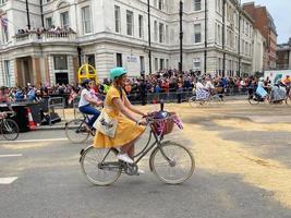 londen in het verenigd koninkrijk in juni 2022. een zicht op de platina jubileumparade in londen foto