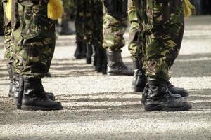 soldaten bij een militaire parade foto
