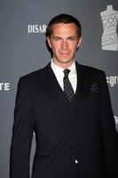 Los Angeles, 21 februari - James Darcy arriveert bij de 14e jaarlijkse guild awards voor kostuumontwerpers in het beverly hilton hotel op 21 februari 2012 in beverly hills, ca. foto