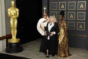 los angeles 27 mrt - ruth e carter, jenny beavan, lupita nyongo bij de 94th academy awards in dolby theater op 27 maart 2022 in los angeles, ca foto