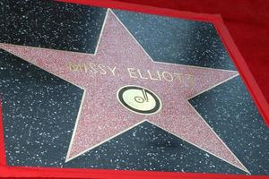 los angeles 8 november - missy elliott star bij de missy elliott star ceremonie op de hollywood walk of fame op 8 november 2021 in los angeles, ca foto