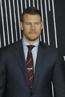 los angeles 12 feb - tom hopper bij de première van de parapluacademie in arclight hollywood op 12 februari 2019 in los angeles, ca foto