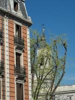 de stad madrid in spanje foto