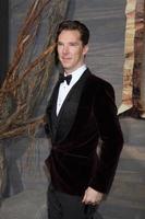 los angeles, 2 dec - benedict cumberbatch bij de première van the hobbit in dolby theater op 2 december 2013 in los angeles, ca foto