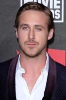 los angeles, 14 jan - ryan gosling arriveert bij de 16e jaarlijkse filmprijzen van critici in hollywood palladium op 14 januari 2011 in los angeles, ca foto