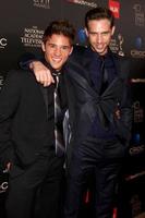 los angeles, jun 16 - chandler massey, blake berris arriveert bij de 40e daytime emmy awards in het skirball cultureel centrum op 16 juni 2013 in los angeles, ca foto