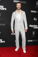 los angeles, 22 nov - james hinchcliffe bij de dancing with the stars live finale in de grove op 22 november 2016 in los angeles, ca foto