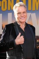 los angeles 22 jul - martin kove in de once upon a time in hollywod première in het tcl chinese theater imax op 22 juli 2019 in los angeles, ca foto