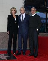 los angeles - 6 nov jane fonda, michael douglas, ron meyer bij de michael douglas ster ceremonie op de hollywood walk of fame op 6 november 2018 in los angeles, ca foto