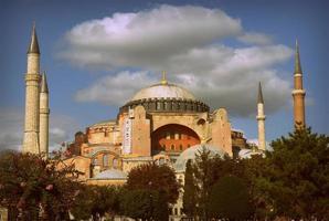 buitenkant van de Hagia Sophia in Sultanahmet foto