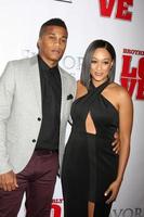 los angeles, 13 feb - cory hardrict, tia mowry bij de broederlijke liefde la première in het zilveren scherm theater in het pacific design center op 13 april 2015 in west hollywood, ca foto