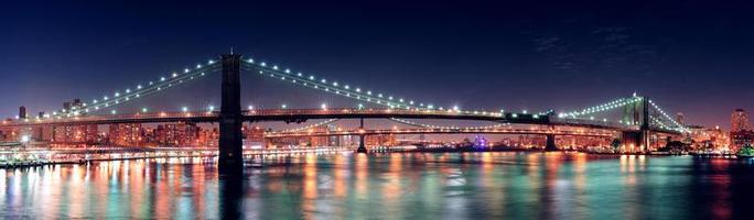 brooklyn bridge in new york city foto