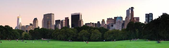 new york city central park in de schemering panorama foto