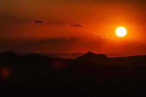 zonsondergang in Pirenopolis - Brazilië foto