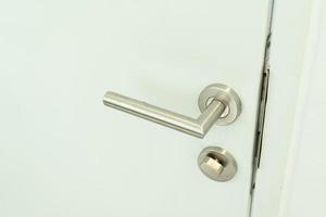 deur element. deurklink hardware close-up foto