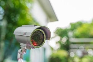 lichte videocamerabewaking. bescherming, politie, huis, veiligheid, technologie, privacy, privé. foto