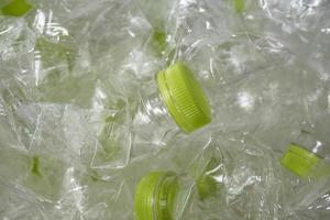 plastic flessen voor recycling foto