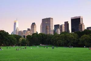 new york city central park in de schemering panorama foto