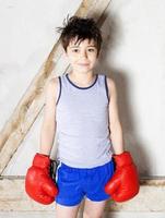 jongen als bokser