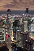 Chicago stedelijke luchtfoto in de schemering foto