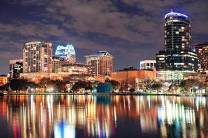 orlando downtown schemering foto