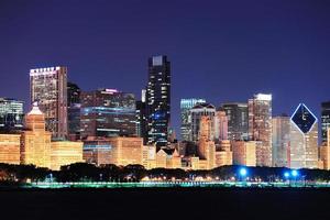 Chicago skyline in de schemering foto