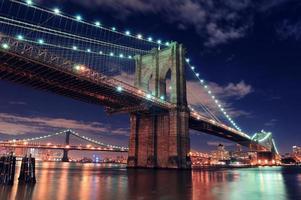 brooklyn bridge in new york city foto