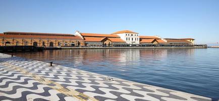 izmir pier in izmir, turkije foto