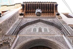 deur van een gebouw in fez, marokko foto