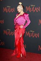 los angeles 9 maart - christina aguilera bij de mulan-première in het dolby theater op 9 maart 2020 in los angeles, ca foto