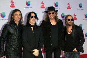 las vegas 19 nov - mana bij de 16e latin grammy awards in de mgm grand garden arena op 19 november 2015 in las vegas, nv foto