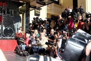 Los Angeles 15 november - sfeerpers tijdens de Hollywood Walk of Fame-sterceremonie voor Christina Aguilera in Hard Rock Cafe Sidewalk, Hollywood en Highland op 15 november 2010 in Los Angeles, Ca foto