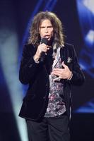 los angeles 22 sep - steven tyler bij de aankondiging van de american idol seizoen 10 jury op het forum op 22 september 2010 in ingelwood, ca foto