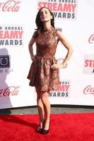 los angeles, 17 februari - eliza dushku arriveert bij de 2013 streamy awards in het hollywood palladium op 17 februari 2013 in los angeles, ca foto