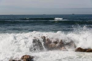 golven beuken over de Portugese kust foto