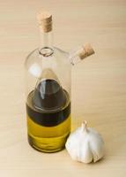 azijn en olijfolie foto