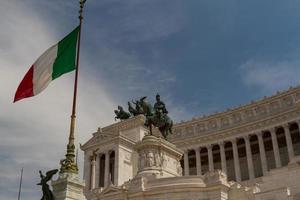 rome, nationaal monument voor de koning overwinnaar emmanuel ii foto