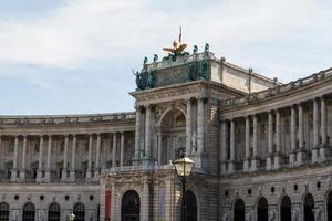 heldenplatz in het hofburgcomplex, wenen, oostenrijk foto