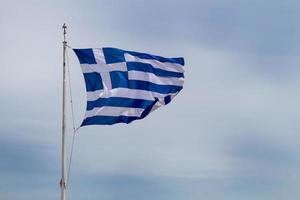 Griekse vlag in de wind foto