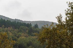 hoge berg en rotsen in griekenland foto