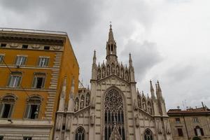 kerk van de maagd Maria op het fundament van de tempel van minerva - de enige gotische kerk in rome foto