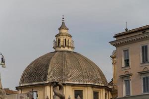 Piazza del Popolo in Rome foto