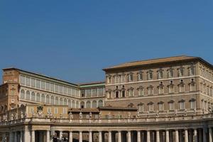 gebouwen in vaticaan, de heilige stoel in rome, italië. onderdeel van de Sint-Pietersbasiliek. foto