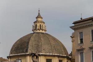 Piazza del Popolo in Rome foto