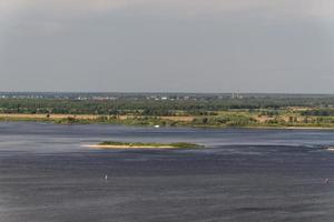 geweldig uitzicht over de volga rivier in nizhny novgorod, rusland foto