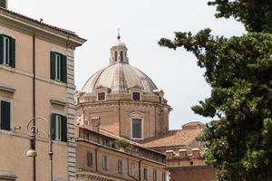 grote kerk in het centrum van Rome, Italië. foto