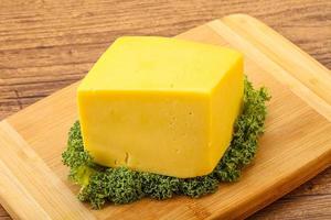 gele Tilsiter kaas zuivelproduct foto